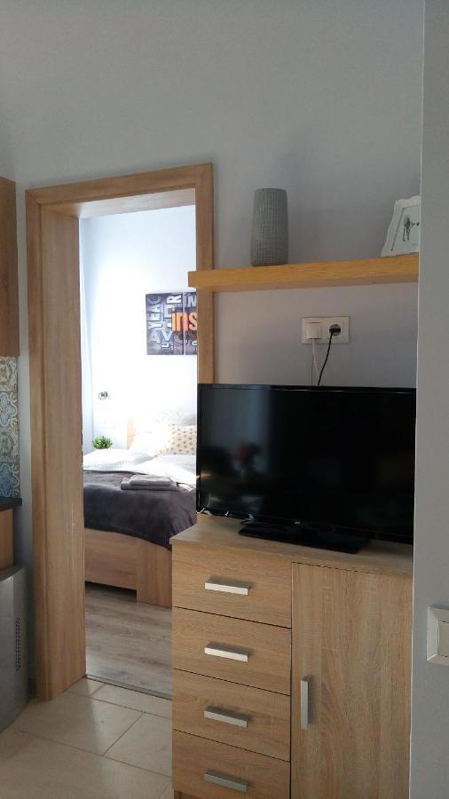 Loli Apartman Miskolc Exterior foto