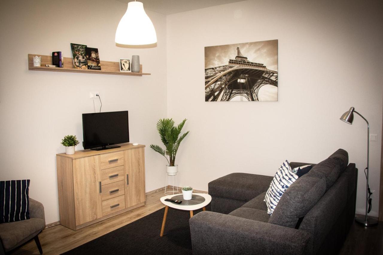 Loli Apartman Miskolc Exterior foto